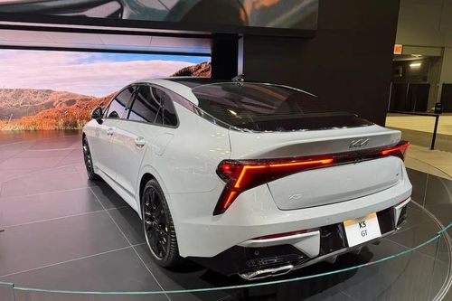 Kia K5 vẫn được nâng cấp, không phải xe điện mà vẫn là PHEV