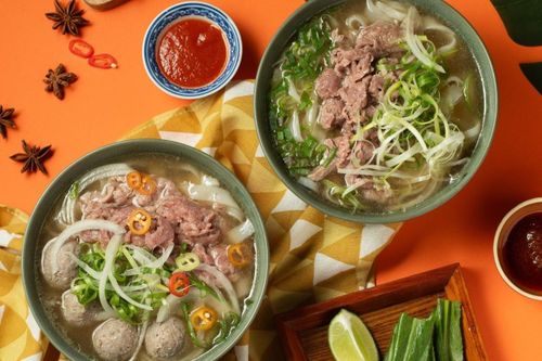 Báo Hong Kong: 'Humburger sao có thể ngon hơn một bát phở?'