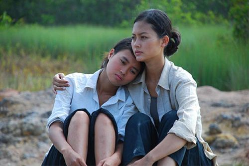 Phụ nữ và tấm gương đặc biệt mang tên văn chương