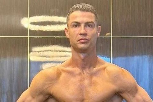 Ronaldo lại 'gây bão' mạng xã hội
