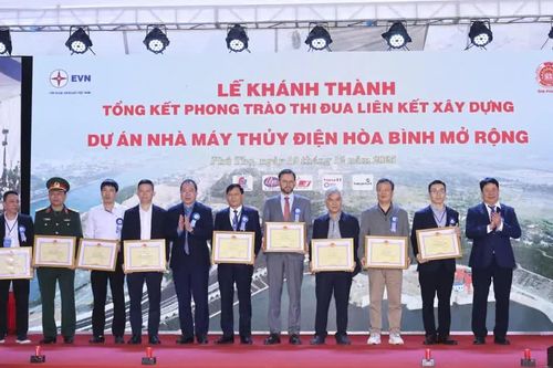 Khí thế thi đua tạo đà hình thành nhà máy thủy điện hàng đầu khu vực