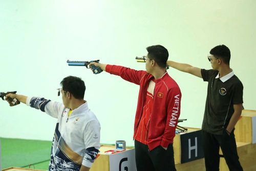 Bắn súng Việt Nam giành 'hat-trick vàng', vượt chỉ tiêu đề ra