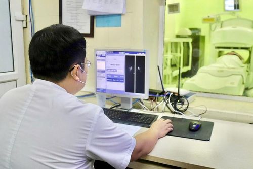 Ứng dụng hiệu quả Dược lâm sàng và Vật lý y khoa trong điều trị bệnh ung thư