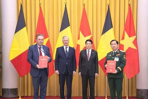 Ra mắt Quỹ thiện nguyện Aquitara hỗ trợ nạn nhân da cam tại Việt Nam