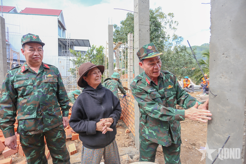 Quân khu 7: Nỗ lực ngày đêm để bà con đón Tết trong căn nhà mới