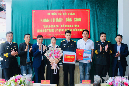 Lữ đoàn 169 (Vùng 1 Hải quân) khánh thành, bàn giao nhà đồng đội
