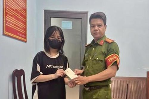 'Dế' lại về bên chủ cũ