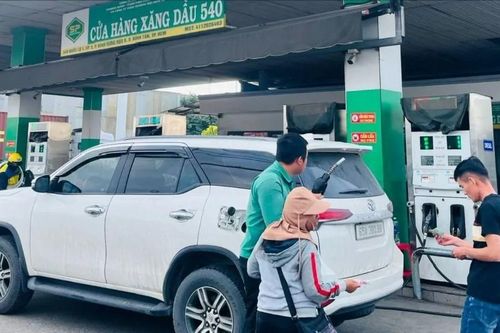Trả tiền đổ xăng - nơi nhận chuyển khoản, nơi từ chối
