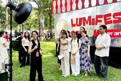 Trải nghiệm Lễ hội Giáng sinh 2025 tại Hội trường Thống Nhất – Dinh Độc Lập