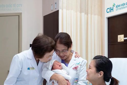 Người phụ nữ mang thai thành công dù chỉ còn một nang noãn