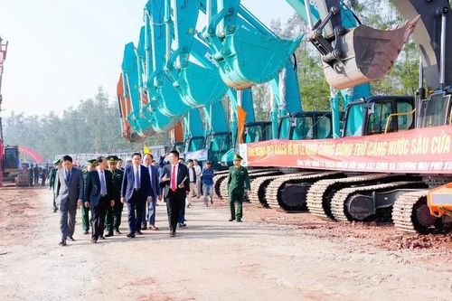 Khởi công dự án Cảng nước sâu Cửa Lò - đòn bẩy để phát triển kinh tế