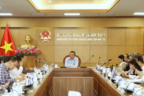 Phát triển nguồn nhân lực thích ứng với sự phát triển của trí tuệ nhân tạo