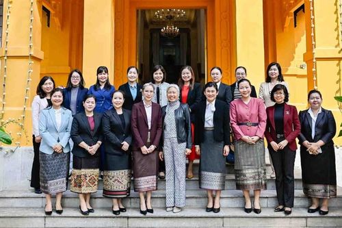 Giao lưu thường niên giữa Phu nhân Bộ trưởng Ngoại giao và Ban nữ công Bộ Ngoại giao Việt Nam-Lào