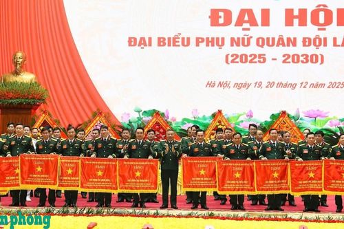 Phiên thứ nhất Đại hội đại biểu Phụ nữ Quân đội lần thứ VIII