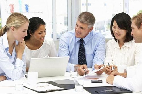 Không giới hạn tỷ lệ lao động nước ngoài tại Trung tâm tài chính quốc tế