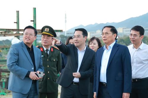 Phó Thủ tướng Bùi Thanh Sơn khảo sát các dự án hạ tầng biên giới tại Lào Cai