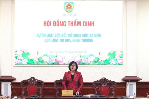 Đưa công tác thi đua, khen thưởng đi vào thực chất, tạo động lực thúc đẩy phát triển