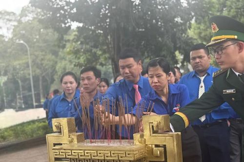 Bồi đắp lý tưởng cách mạng, khơi dậy niềm tự hào dân tộc cho tuổi trẻ Đắk Lắk