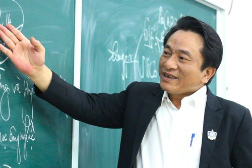 Thầy giáo giành giải A Giải Báo chí Diên Hồng