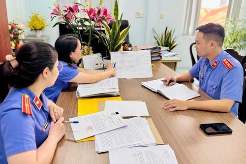 VKSND Khu vực 2, TP HCM phối hợp triệt phá đường dây vận chuyển khoáng sản qua biên giới