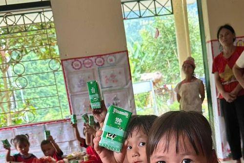 Trên những nẻo đường gieo chữ: Hành trình 15 năm 'bám bản' của cô giáo Lia