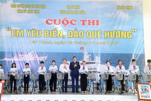 Lan tỏa chương trình 'Cảnh sát biển đồng hành với ngư dân' tại tỉnh Ninh Bình