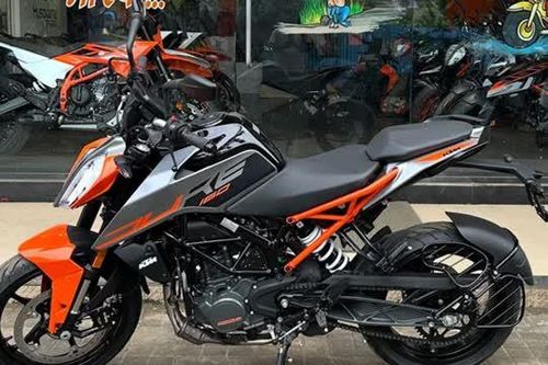 Môtô 160cc, màn hình TFT, phanh ABS, giá ngang Yamaha Exciter