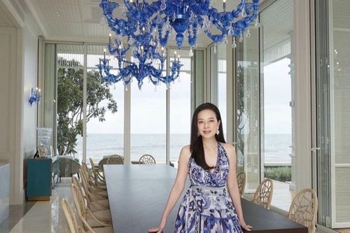 Biệt thự nghỉ dưỡng ven biển của Madam Pang: Càng xem càng 'choáng ngợp'