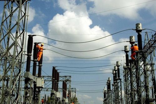 Tháo gỡ nút thắt pháp lý và cơ chế giá để xây dựng thị trường điện cạnh tranh, minh bạch