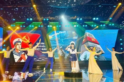 Thế hệ măng non tự hào tiếp bước cha anh
