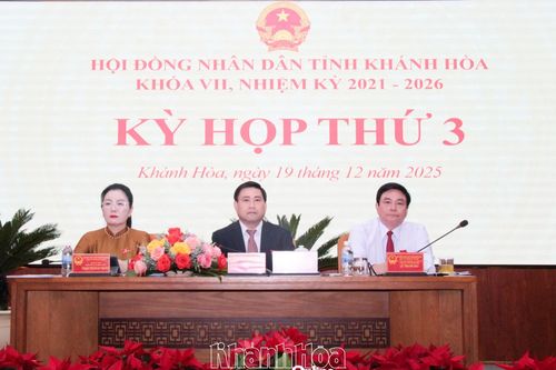Bế mạc Kỳ họp thứ 3, HĐND tỉnh Khánh Hòa khóa VII