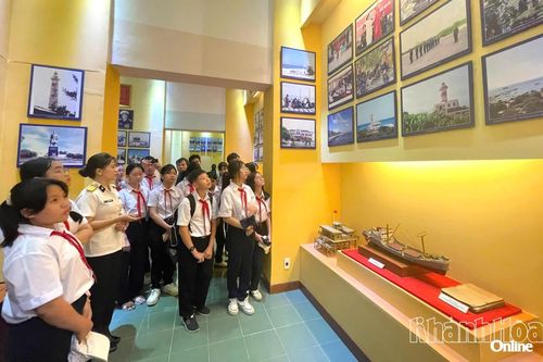Lữ đoàn 957 tổ chức nhiều hoạt động kỷ niệm Ngày thành lập Quân đội nhân dân Việt Nam