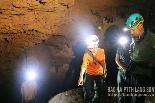 Khảo sát điểm tiềm năng tổ chức các tour trong khuôn khổ Lễ hội Quốc tế Công viên địa chất mùa đông 2026