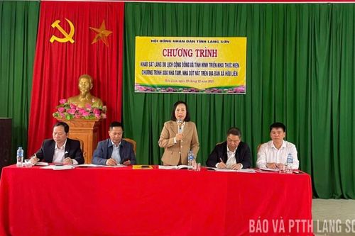 Đồng chí Phó Bí thư Thường trực Tỉnh ủy, Chủ tịch HĐND tỉnh khảo sát Làng du lịch cộng đồng Hữu Liên