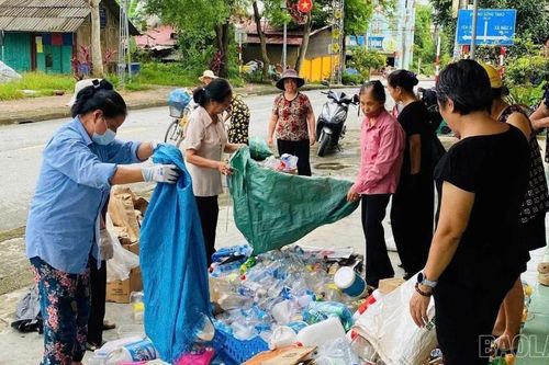 Phát huy vai trò phụ nữ trong ứng phó biến đổi khí hậu