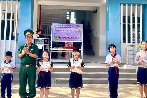 Bồi đắp truyền thống yêu nước cho học sinh
