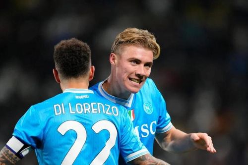 Napoli hạ Milan 2-0, thẳng tiến vào chung kết Siêu cúp Ý
