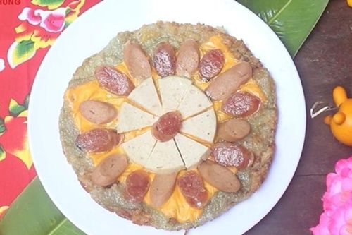 Mẹo làm pizza bánh chưng giòn rụm từ đồ thừa sau Tết