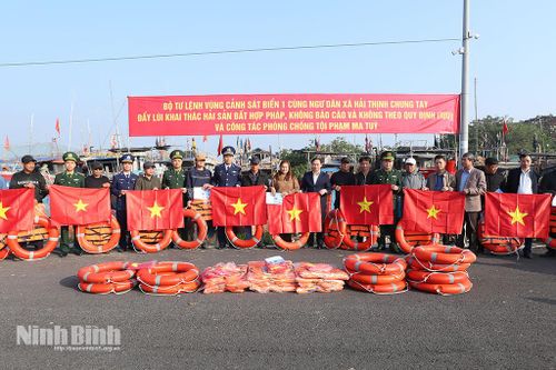Bộ Tư lệnh Vùng Cảnh sát biển 1 triển khai Chương trình 'Cảnh sát biển đồng hành với ngư dân'