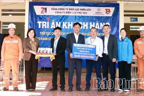 Công ty Điện lực Phú Thọ tổ chức chương trình tri ân khách hàng