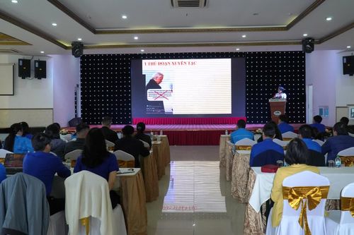 Bồi dưỡng nghiệp vụ công tác cho cán bộ đoàn cơ sở