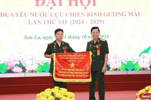 Đoàn kết, gương mẫu, đổi mới, xây dựng Hội CCB vững mạnh toàn diện