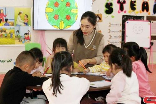 Chăm sóc, giáo dục trẻ em vùng biên