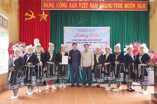 Bảo tồn, gìn giữ và phát huy bản sắc văn hóa truyền thống