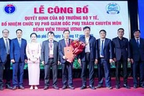 Bổ nhiệm Phó Giám đốc phụ trách chuyên môn Bệnh viện Trung ương Huế