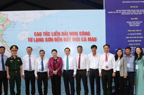 Cao tốc Cần Thơ-Cà Mau là công trình trọng điểm, kỳ vọng rất lớn của Chính phủ, người dân