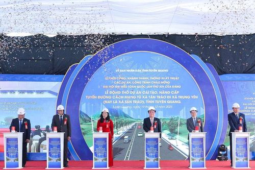 Phó Chủ tịch Quốc hội Lê Minh Hoan dự Lễ khởi công dự án nâng cấp tuyến đường Cách mạng tại Tuyên Quang