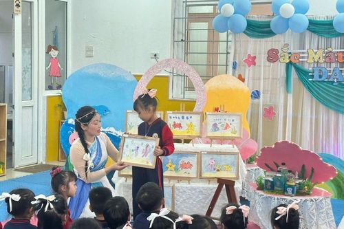 Toàn bộ điểm nổi bật về lương giáo viên kể từ 01/01/2026 được Quốc hội thông qua tại Luật Nhà giáo 2025 ra sao?
