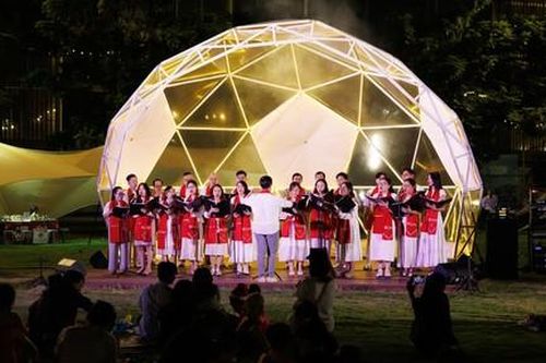 Khởi động lễ hội nghệ thuật trình diễn ánh sáng tại Dinh Độc Lập