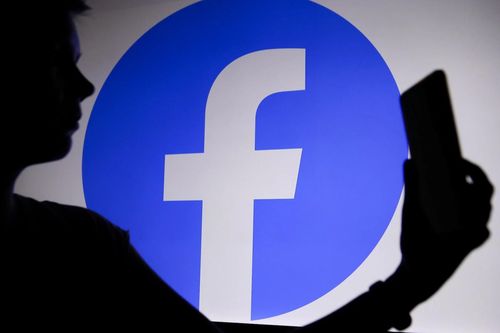 Facebook thử nghiệm thu tiền người dùng chia sẻ link